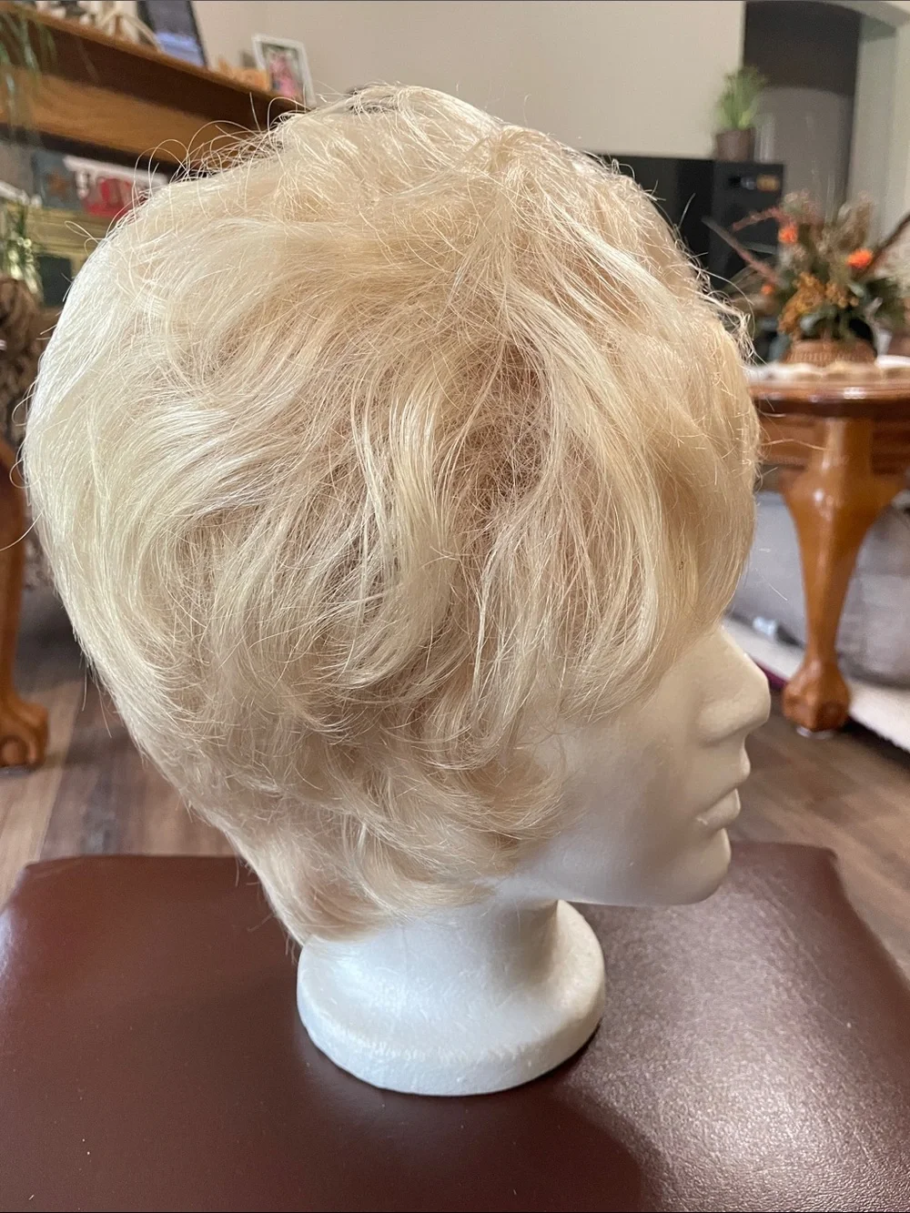 100% human hair Ash-Blonde Chic Short Layered Cut